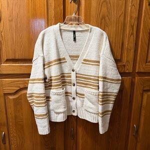 Ladies Size M Striped Cream and Tan Women's Sweater‎ NEW